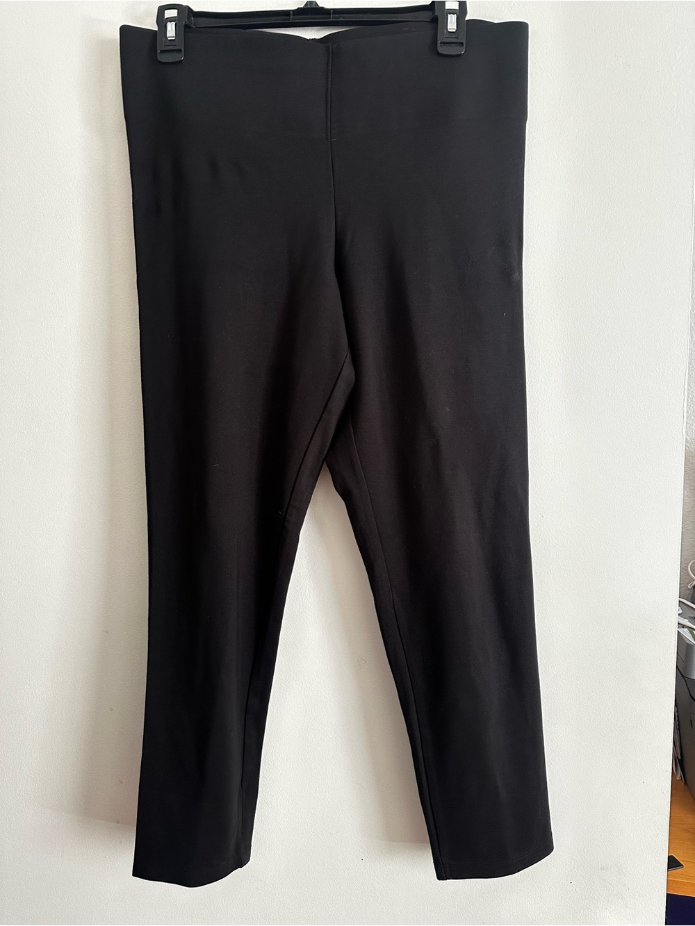 Worthington Black Capris Stretch Pull-On Pants
